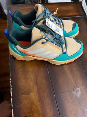 Men's Athletic Shoes in Beige Teal